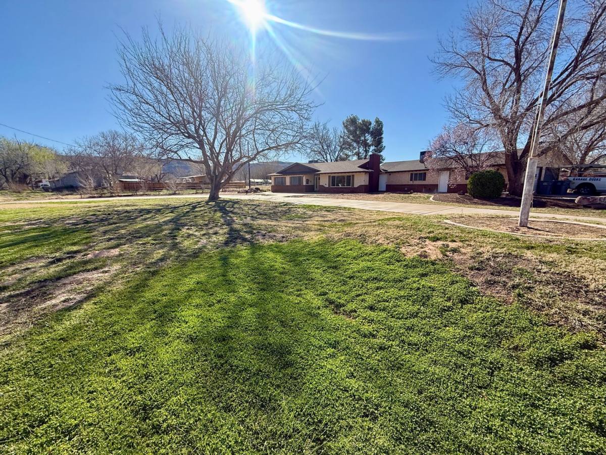 House for rent at 977 W 400 S, Hurricane, UT 84737