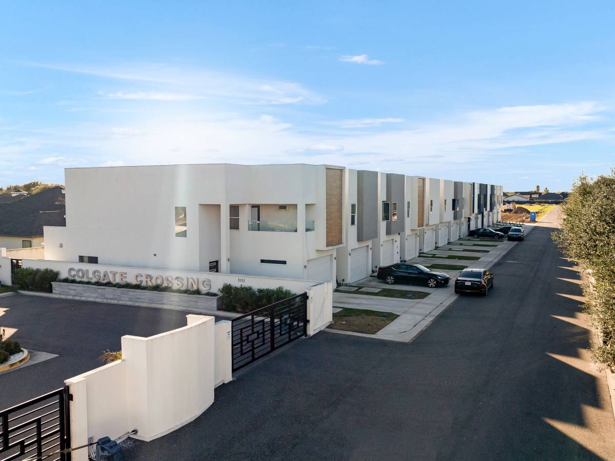 Townhouse for rent at 8101 N 23rd St, McAllen, TX 78504