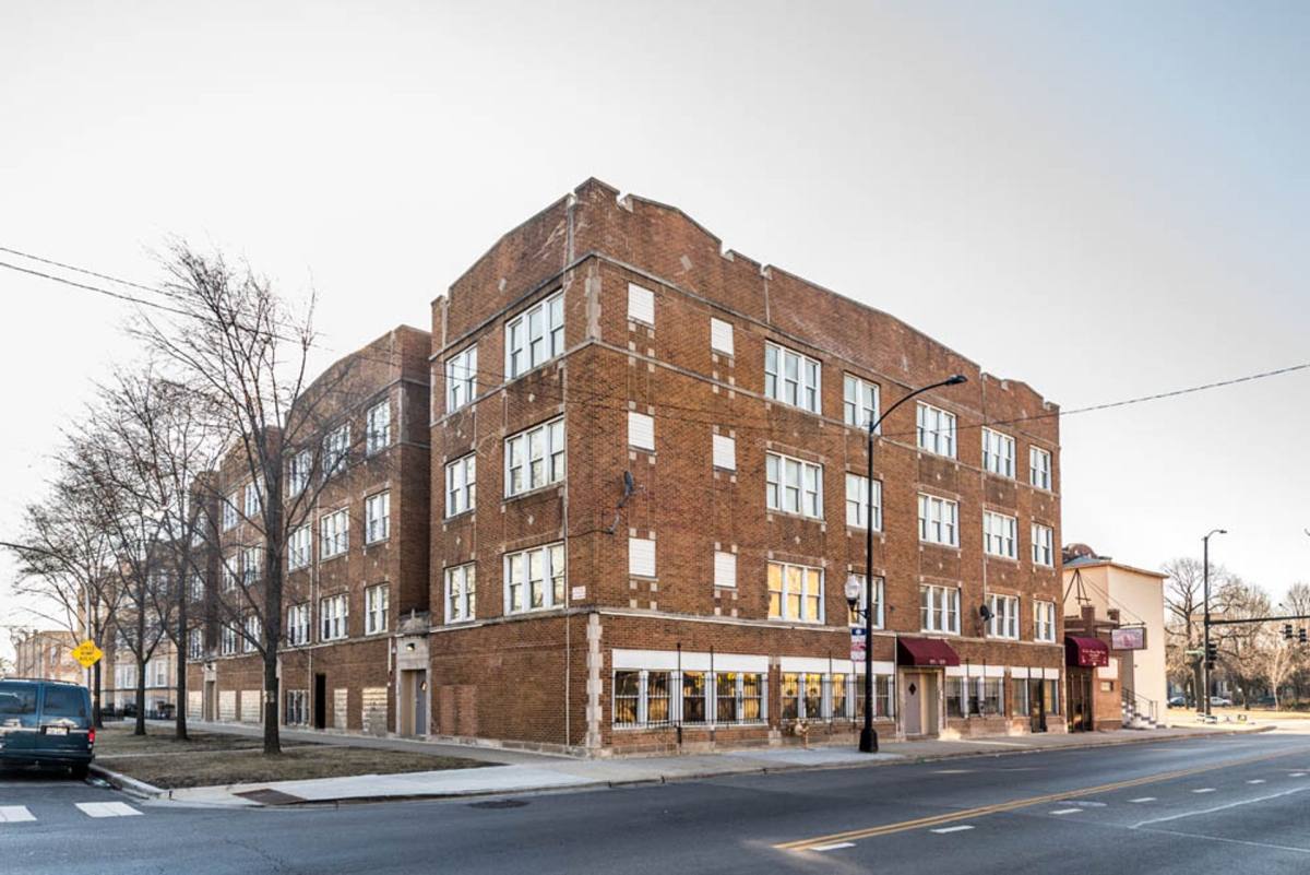 Apartment for rent at 107-113 N Laramie Ave, Chicago, IL 60644