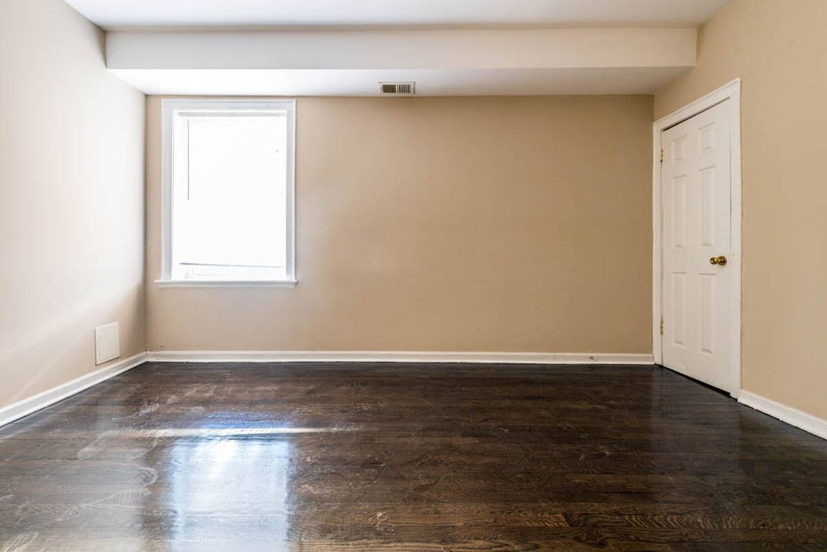Apartment for rent at 107-113 N Laramie Ave, Chicago, IL 60644