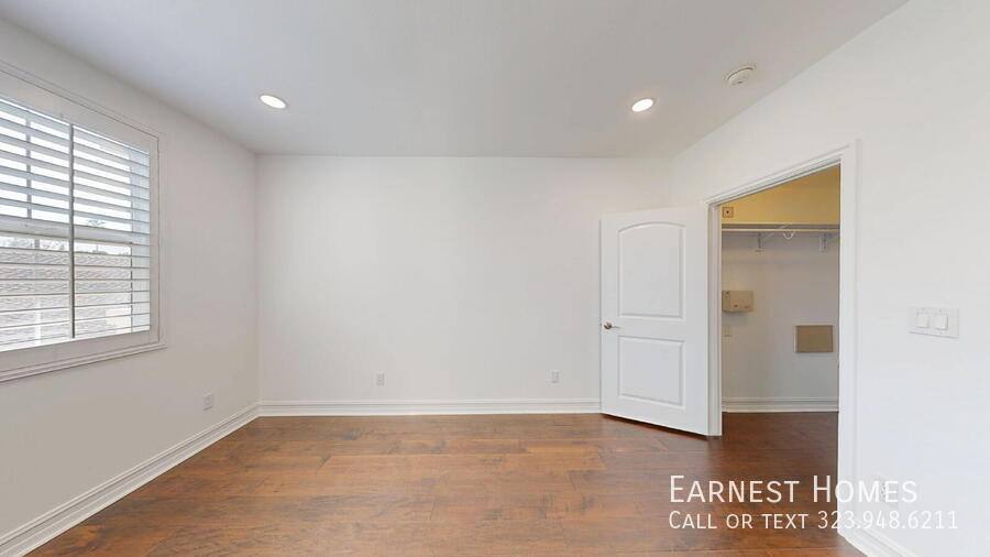 Condo for rent at 14242 Burbank Blvd #104, Van Nuys, CA 91401