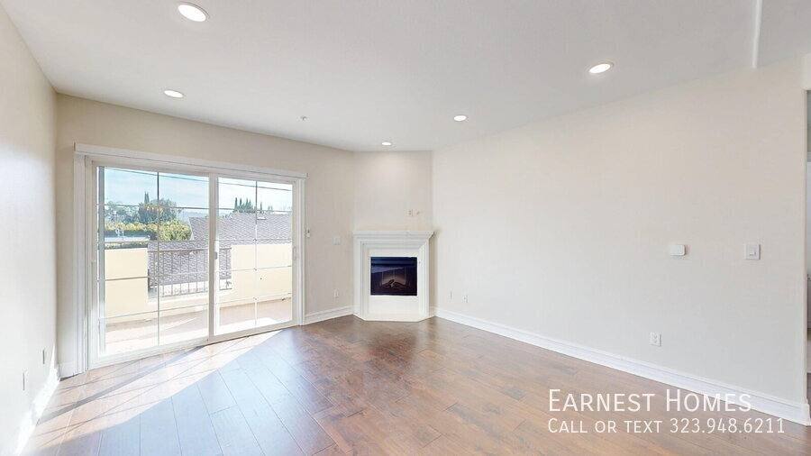 Condo for rent at 14242 Burbank Blvd #104, Van Nuys, CA 91401