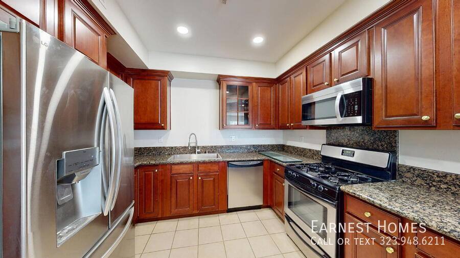 Condo for rent at 14242 Burbank Blvd #104, Van Nuys, CA 91401