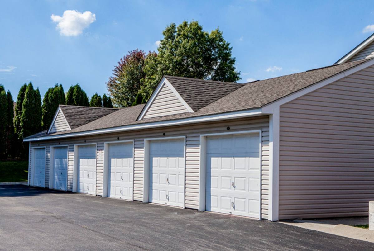 Apartment for rent at 711 Greenridge Parkway, Brownsburg, IN 46112