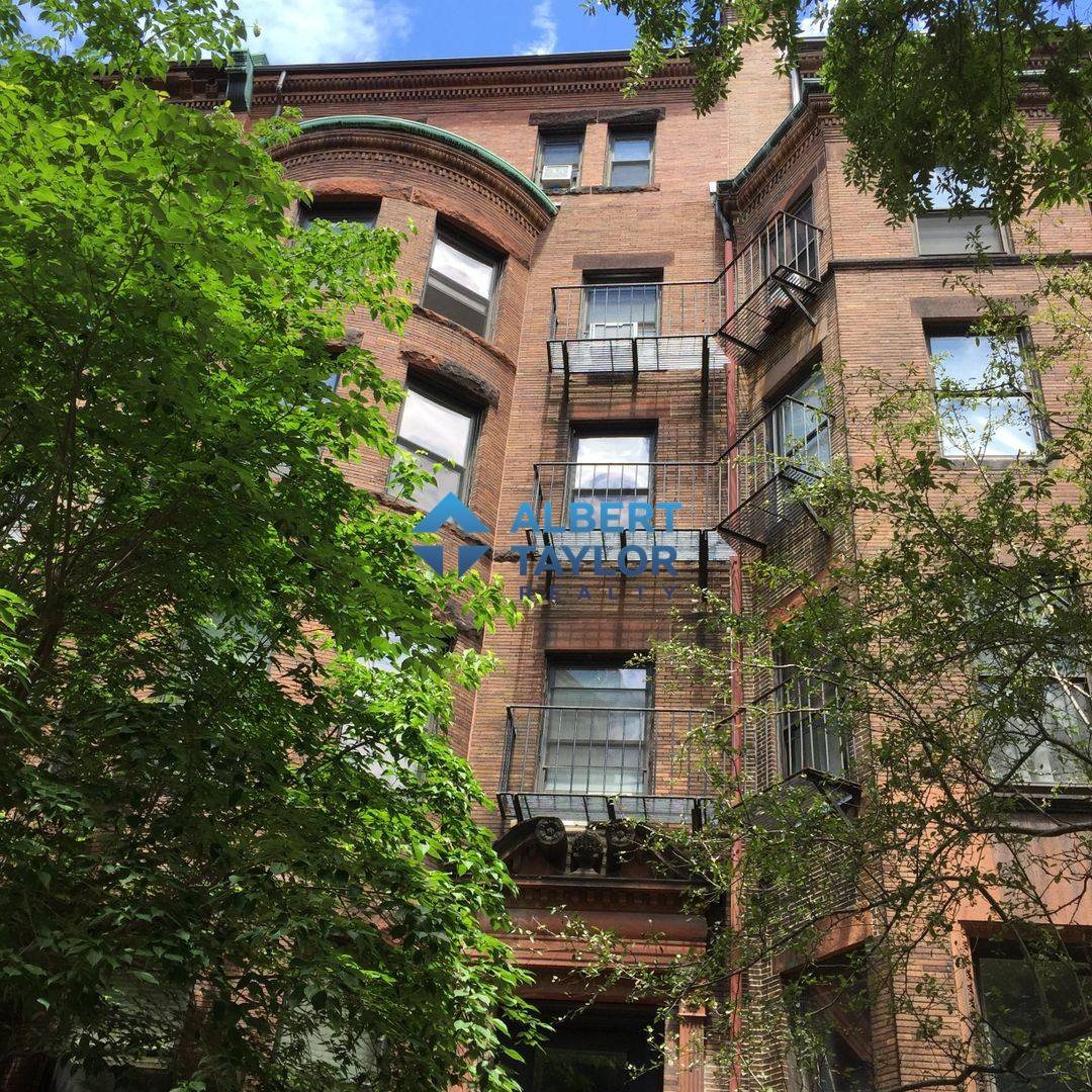 Apartment for rent at 39 Bay State Rd #4R, Boston, MA 02215