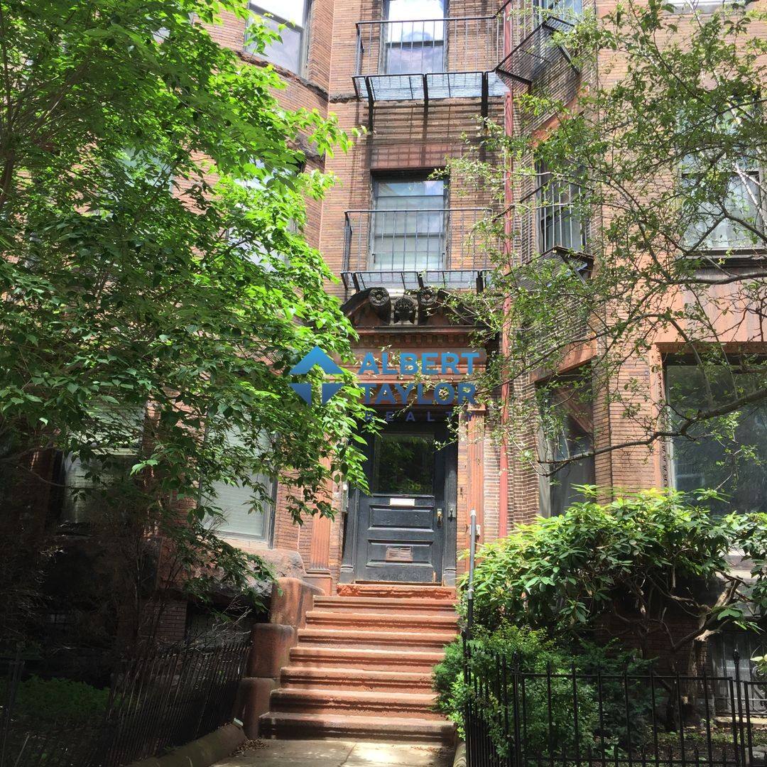 Apartment for rent at 39 Bay State Rd #4R, Boston, MA 02215