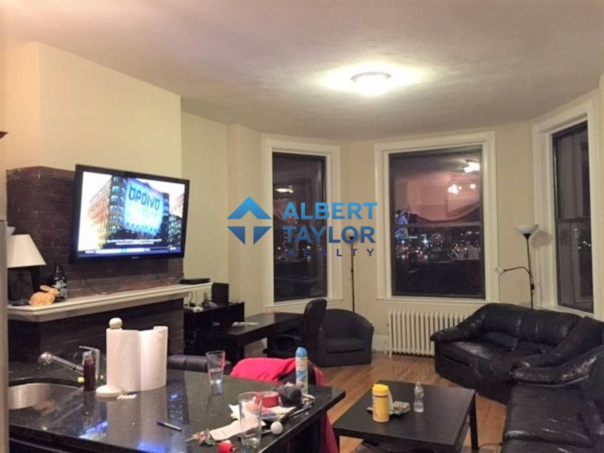 Apartment for rent at 39 Bay State Rd #4R, Boston, MA 02215