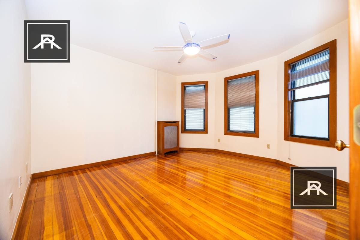 Apartment for rent at 123 Browne St #2, Brookline, MA 02446