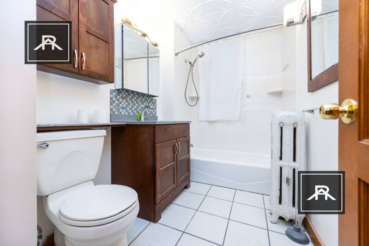 Apartment for rent at 123 Browne St #2, Brookline, MA 02446