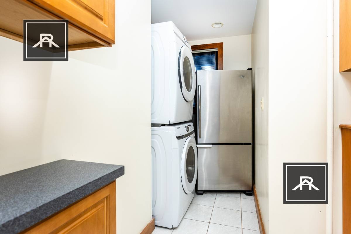 Apartment for rent at 123 Browne St #2, Brookline, MA 02446