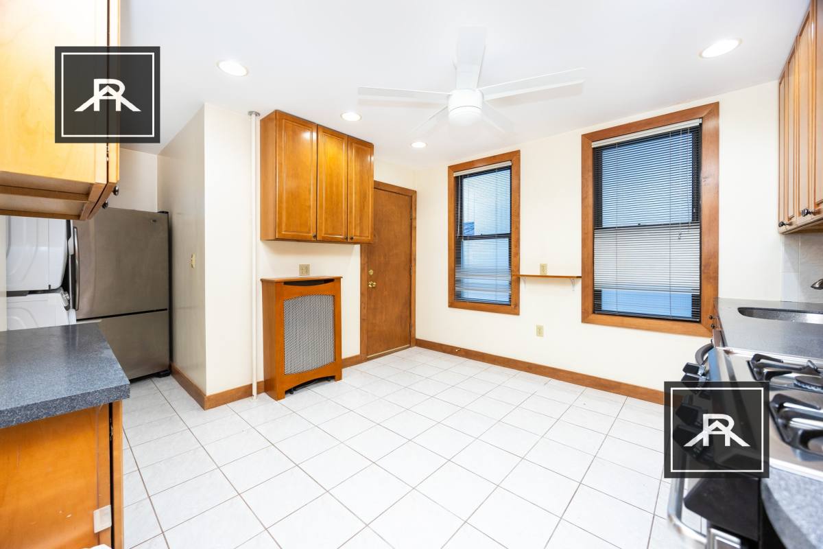 Apartment for rent at 123 Browne St #2, Brookline, MA 02446