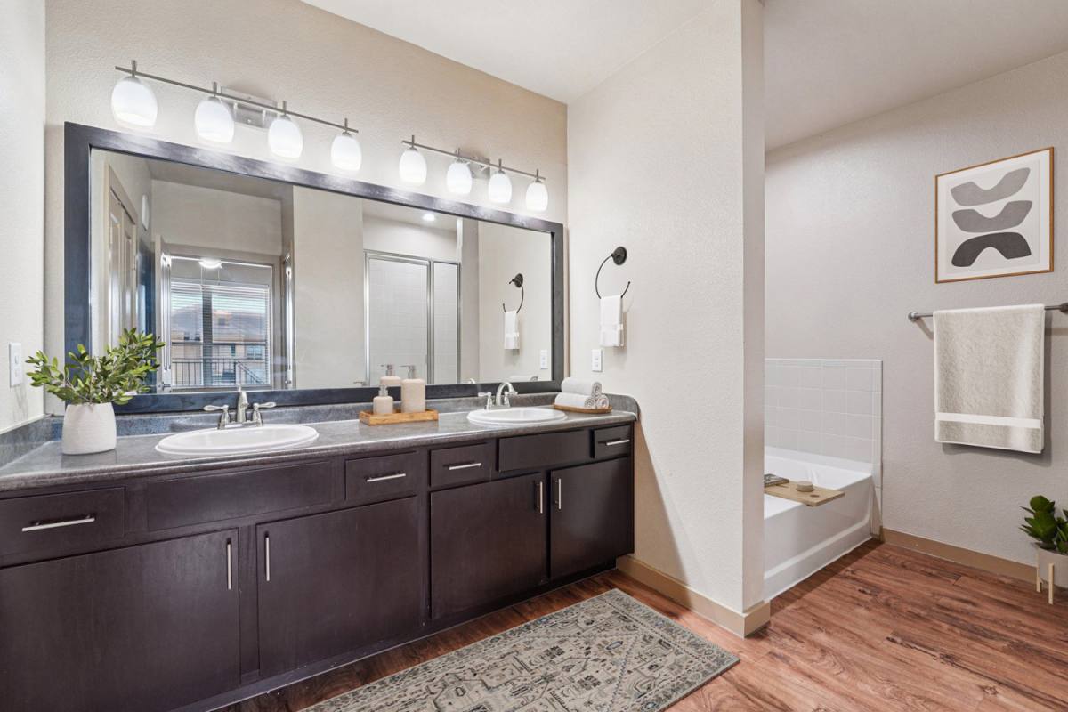 Apartment for rent at 1550 Westborough Dr #DW5, Katy, TX 77449