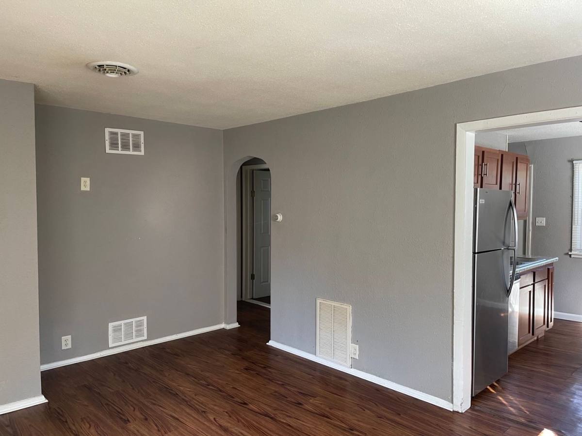House for rent at 908 Gregory Dr, Urbana, IL 61801