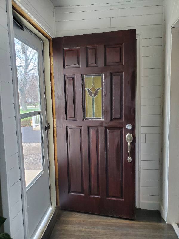 House for rent at 1329 Campbell Ave, Wheaton, IL 60189