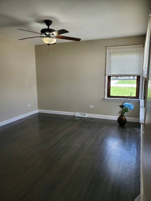 House for rent at 1329 Campbell Ave, Wheaton, IL 60189