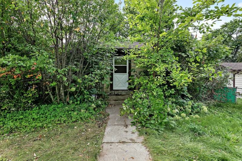 House for rent at 3931 W Kaul, Milwaukee, WI 53215