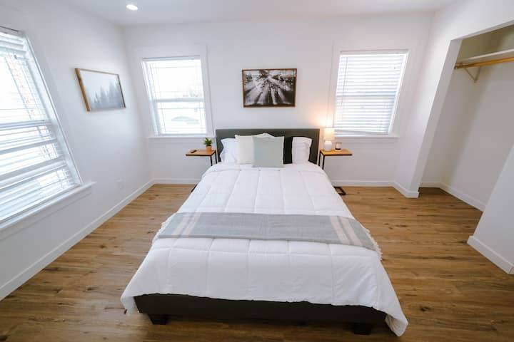 Apartment for rent at 5648 Berkshire Dr #C, Los Angeles, CA 90032