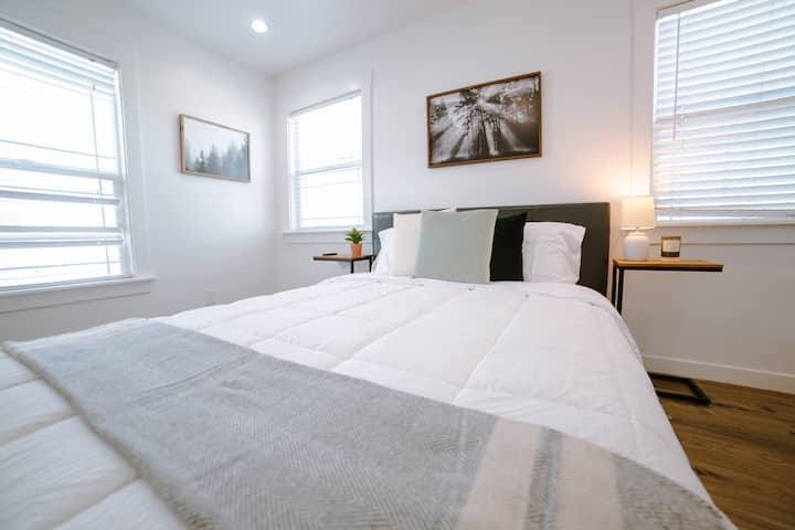 Apartment for rent at 5648 Berkshire Dr #C, Los Angeles, CA 90032