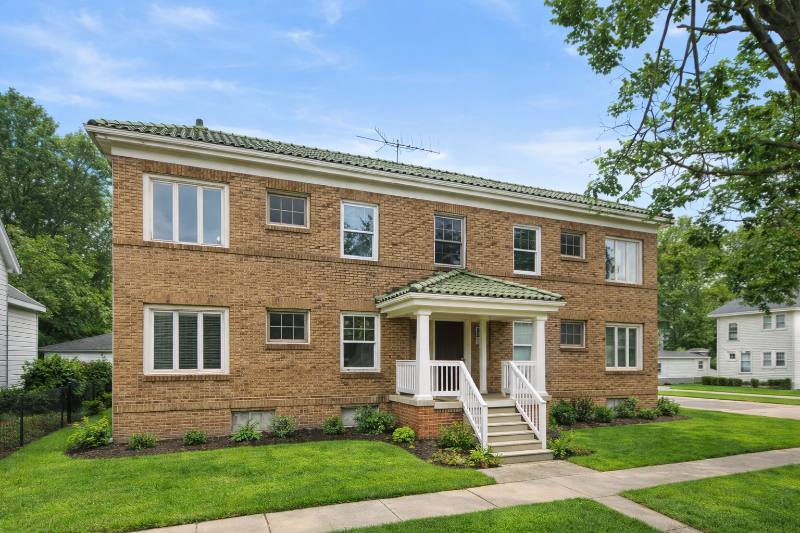 Apartment for rent at 1239 W 5th St #1, Lorain, OH 44052