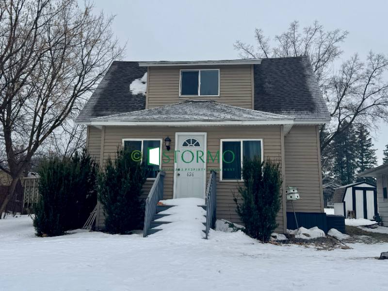 House for rent at 626 Oak St NE, Hutchinson, MN 55350