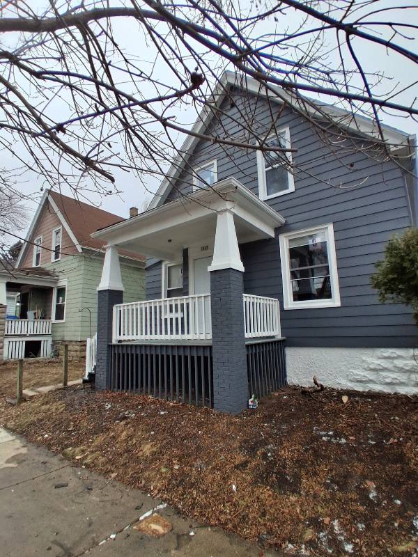 House for rent at 2875 W Grant, Milwaukee, WI 53221