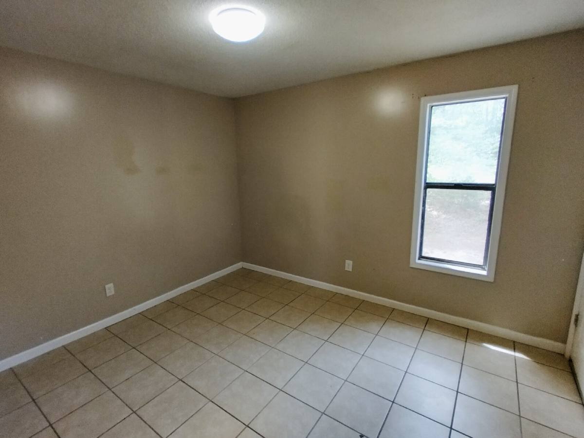 House for rent at 704 Melody Lane, Dothan, AL 36301