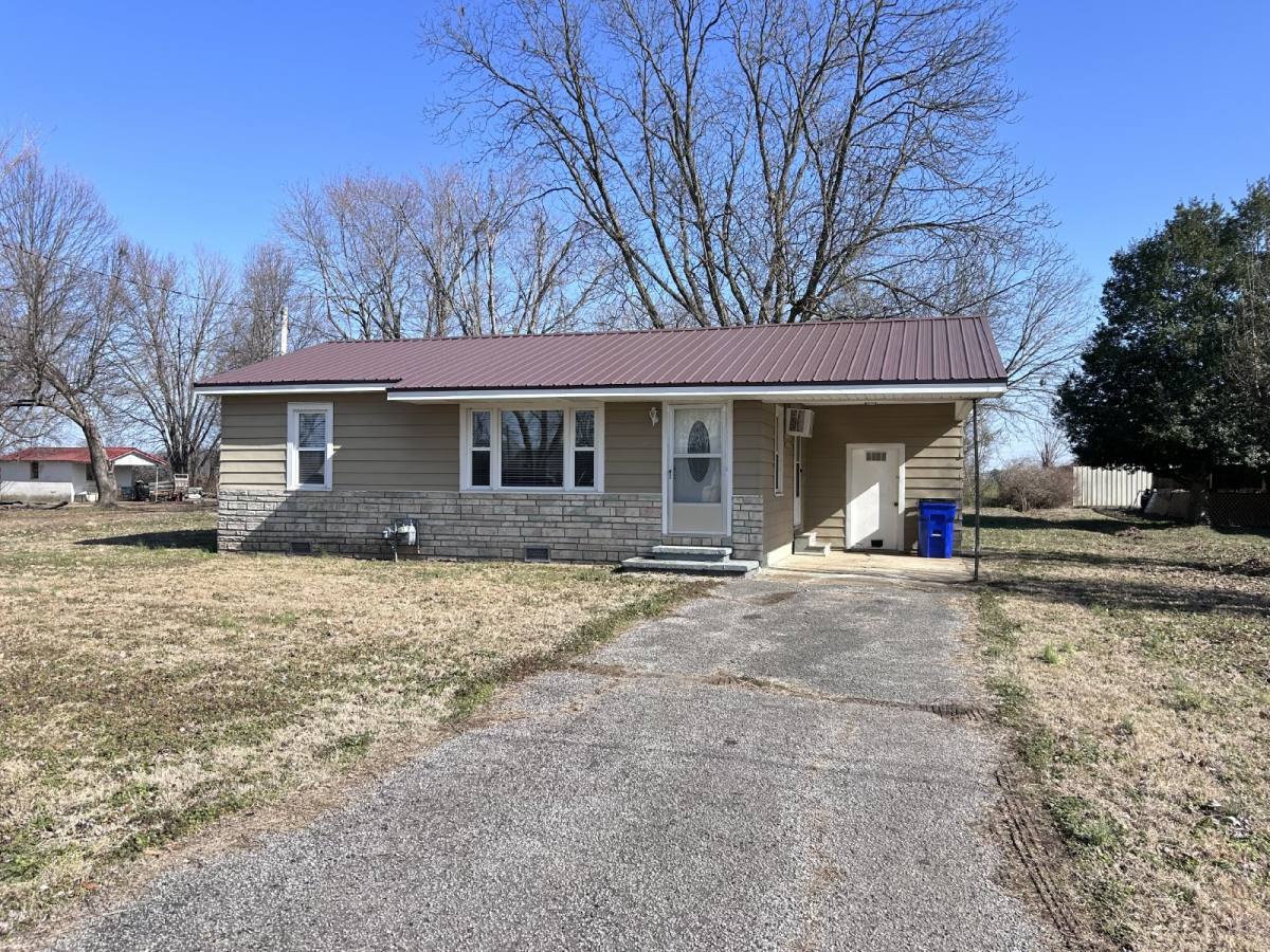 House for rent at 426 N Ezell Ave, Sharon, TN 38255