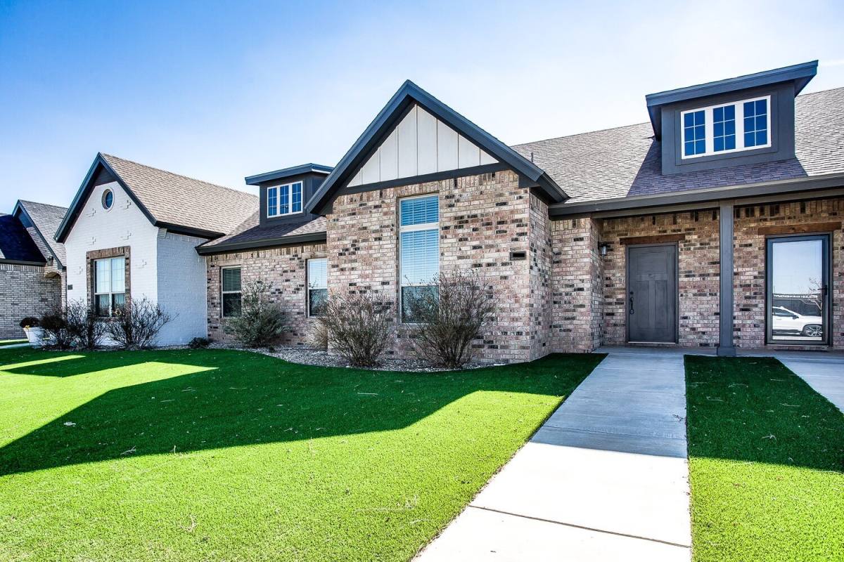 Townhouse for rent at 2731 137th St, Lubbock, TX 79423