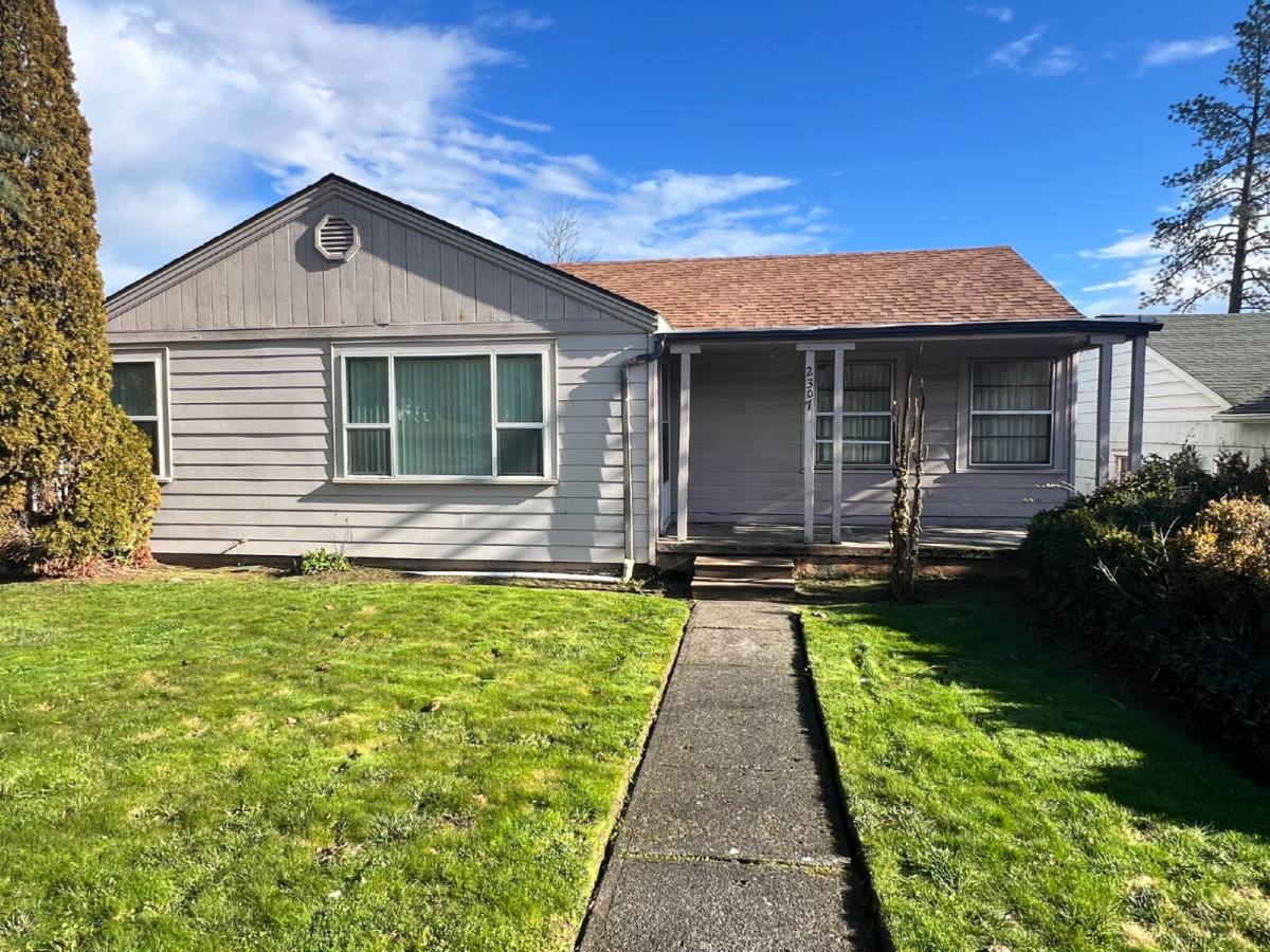 Apartment for rent at 2307 Willamette St, Eugene, OR 97405