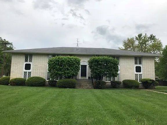 Apartment for rent at 5906 Hickman Rd #6, Urbandale, IA 50322