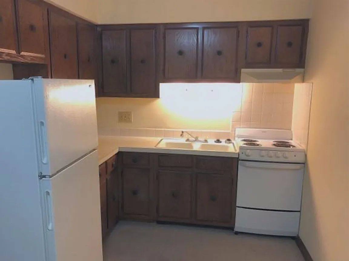 Apartment for rent at 5906 Hickman Rd #6, Urbandale, IA 50322