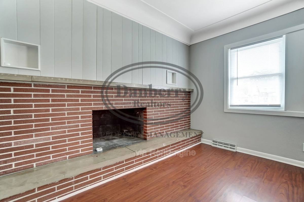 Apartment for rent at 1115 Secor Rd, Toledo, OH 43607