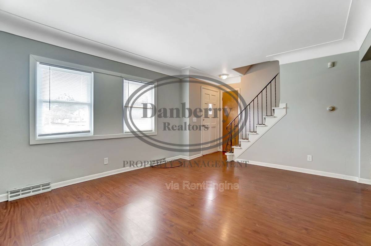 Apartment for rent at 1115 Secor Rd, Toledo, OH 43607