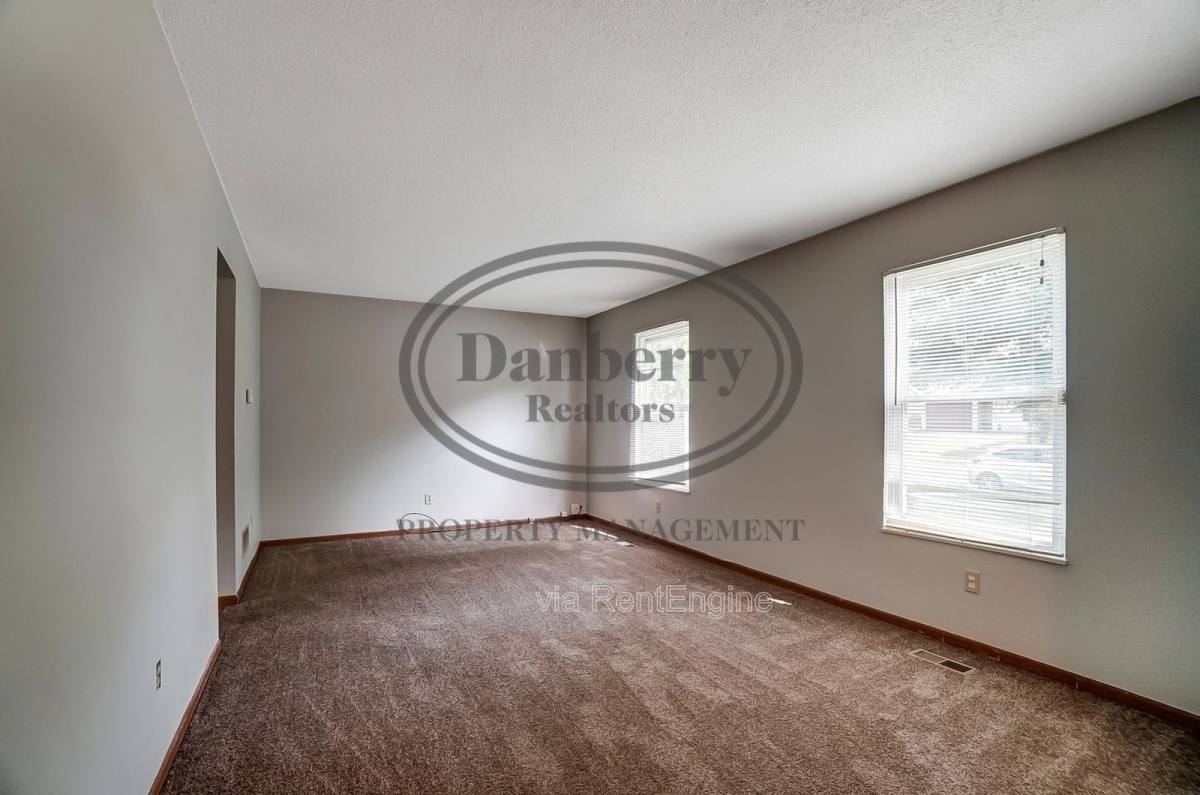 Apartment for rent at 3540 Willow Run Dr, Toledo, OH 43607