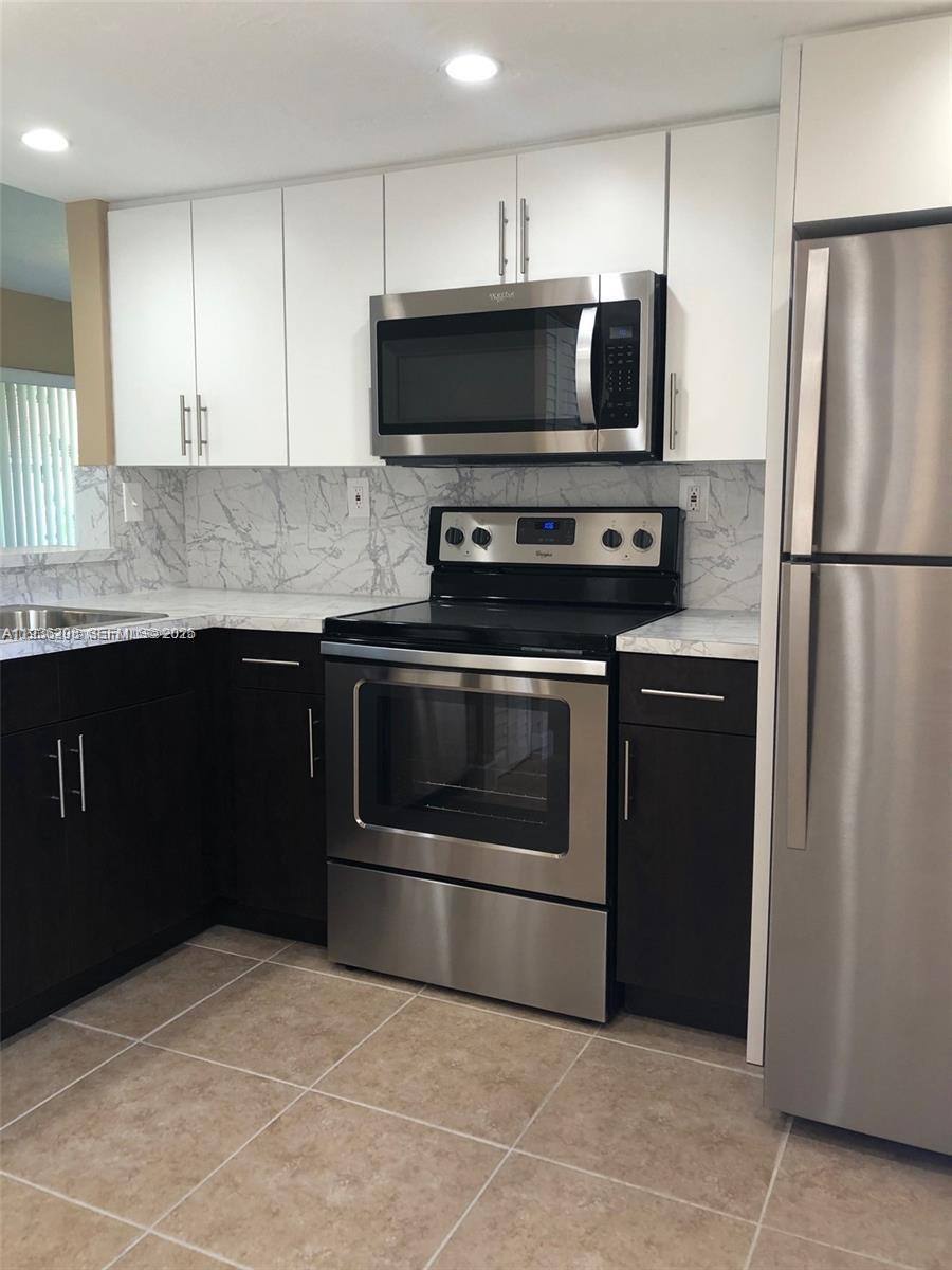 Townhouse for rent at 1400 San Remo Circle, Homestead, FL 33035