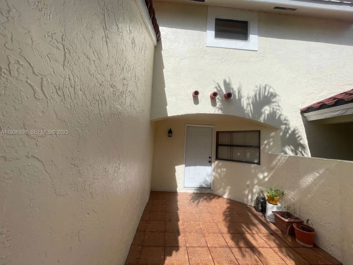 Townhouse for rent at 1400 San Remo Circle, Homestead, FL 33035