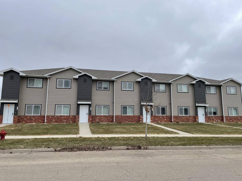 Townhouse for rent at 1233 17th Ave S, Brookings, SD 57006