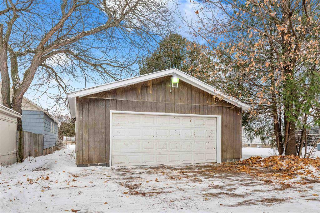 House for rent at 1610 15th Ave, Menominee, MI 49858