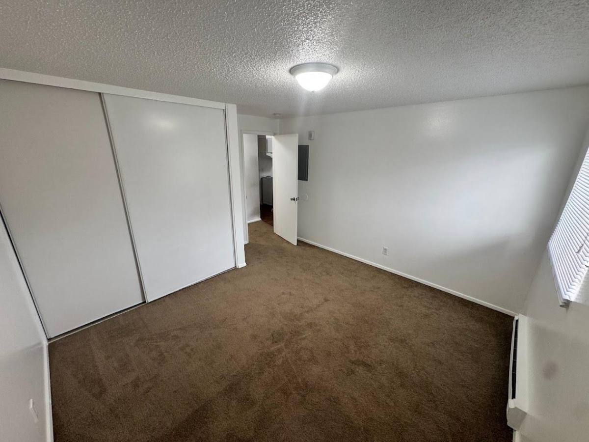 Apartment for rent at 718 State Ave N #DUCHESS 16, Kent, WA 98031