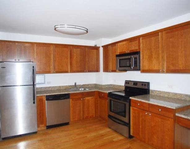 Apartment for rent at 2933 N Sheridan Rd #507, Chicago, IL 60657