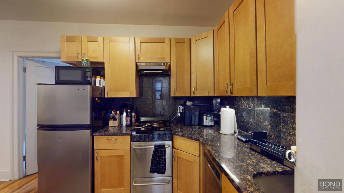Apartment for rent at 163 W 17th St #5C, New York, NY 10011