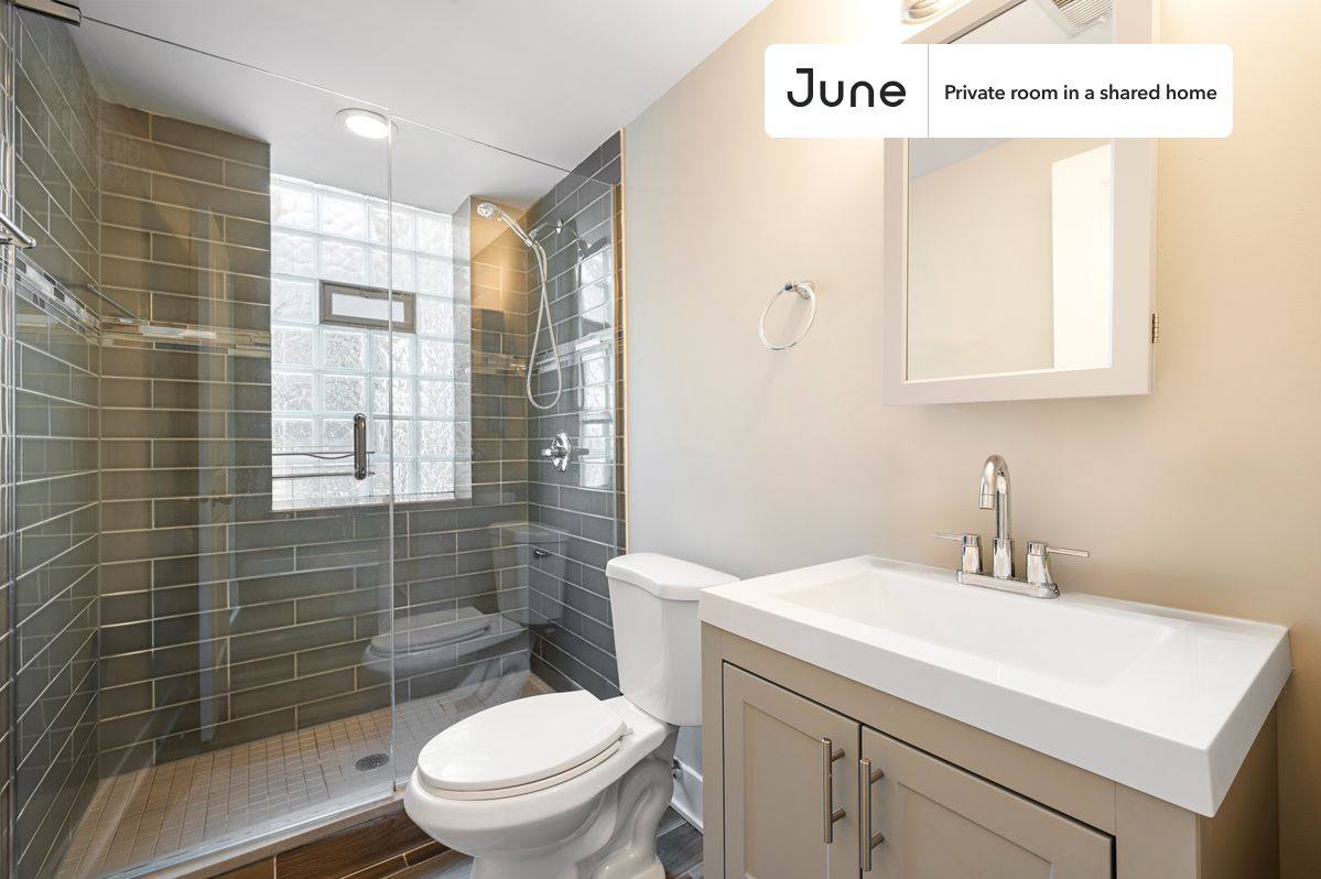 Apartment for rent at 3308 W Armitage Ave #C, Chicago, IL 60647