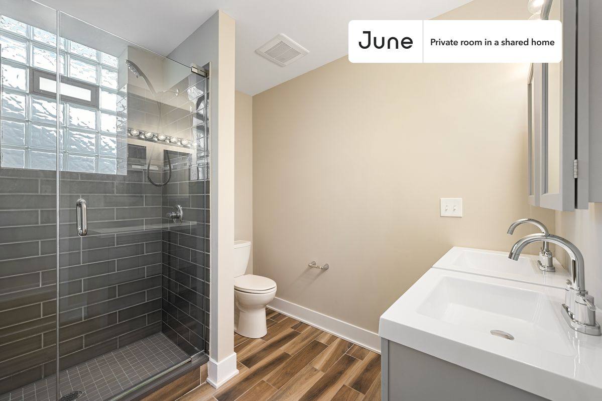 Apartment for rent at 3308 W Armitage Ave #C, Chicago, IL 60647