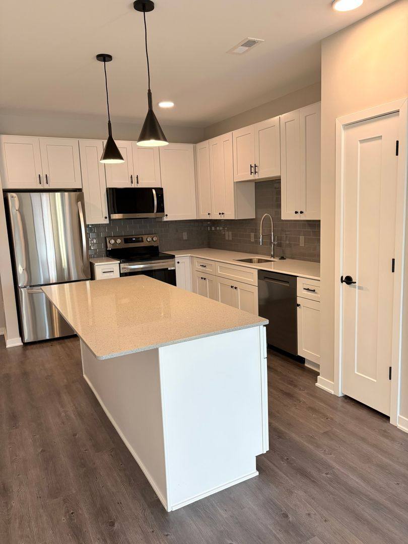 Apartment for rent at 3612 Leavenworth St, Omaha, NE 68105