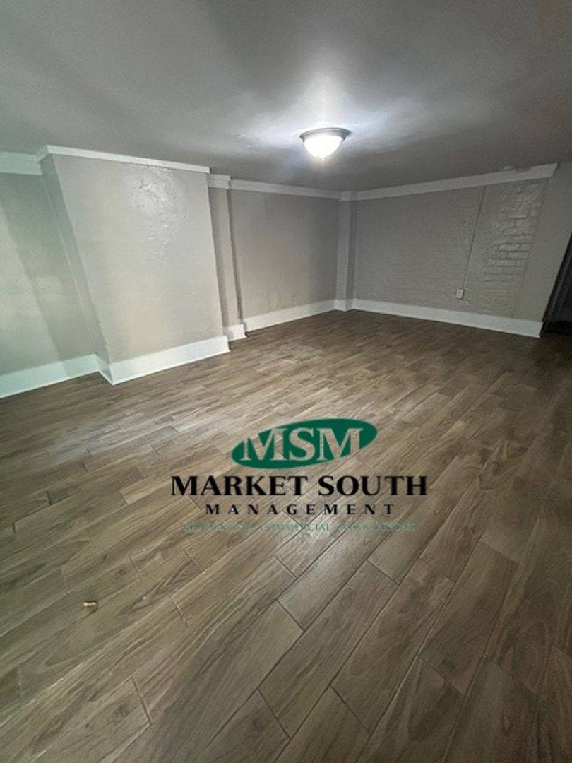Apartment for rent at 404 E 31st St, Savannah, GA 31401