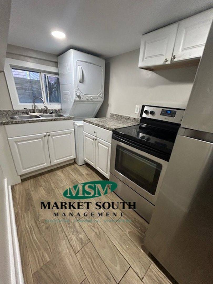 Apartment for rent at 404 E 31st St, Savannah, GA 31401