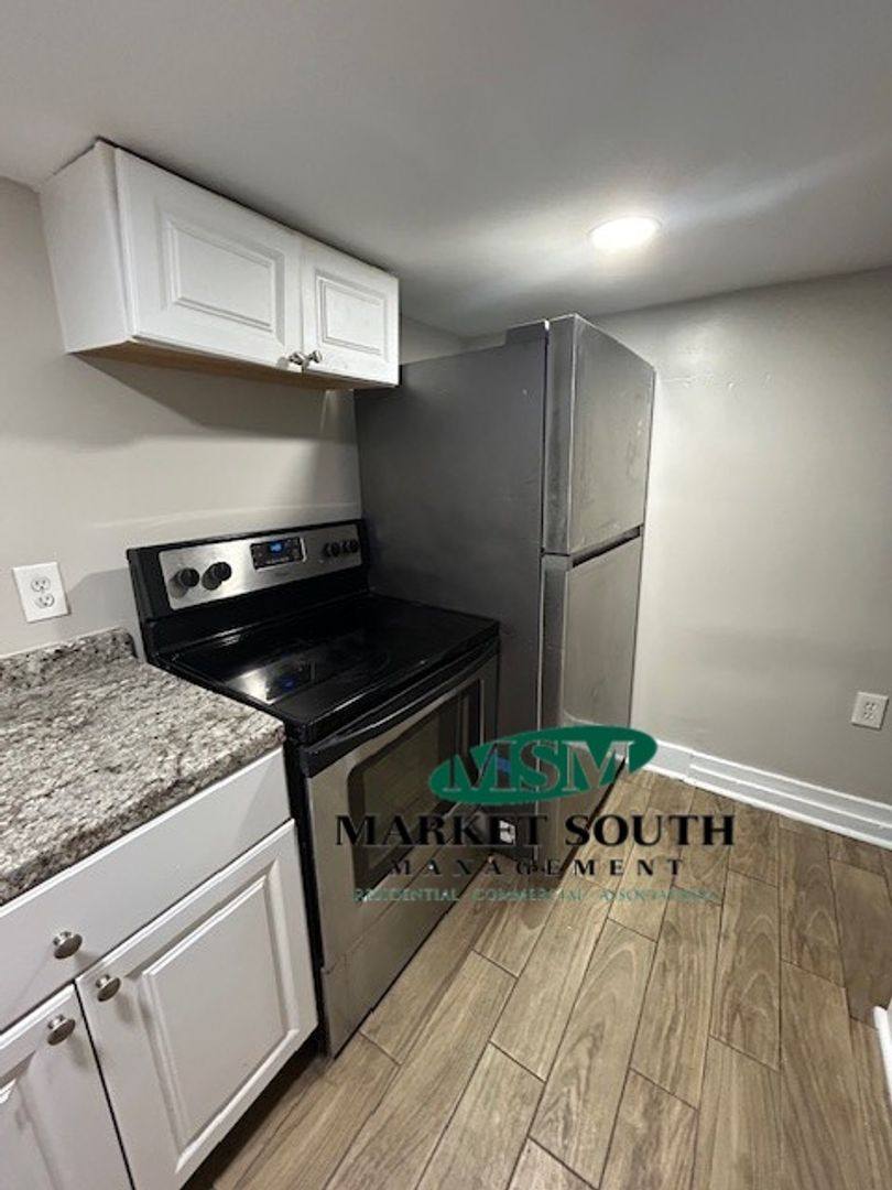 Apartment for rent at 404 E 31st St, Savannah, GA 31401