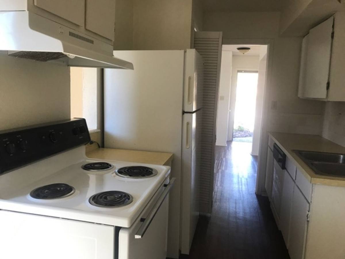 Apartment for rent at 1400 A Holleman Dr, College Station, TX 77840