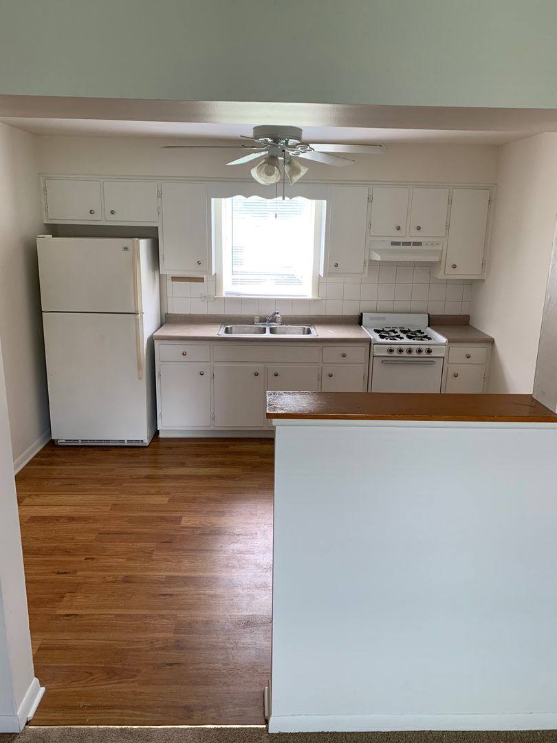 Apartment for rent at 421 Bethel Dr, Joliet, IL 60435