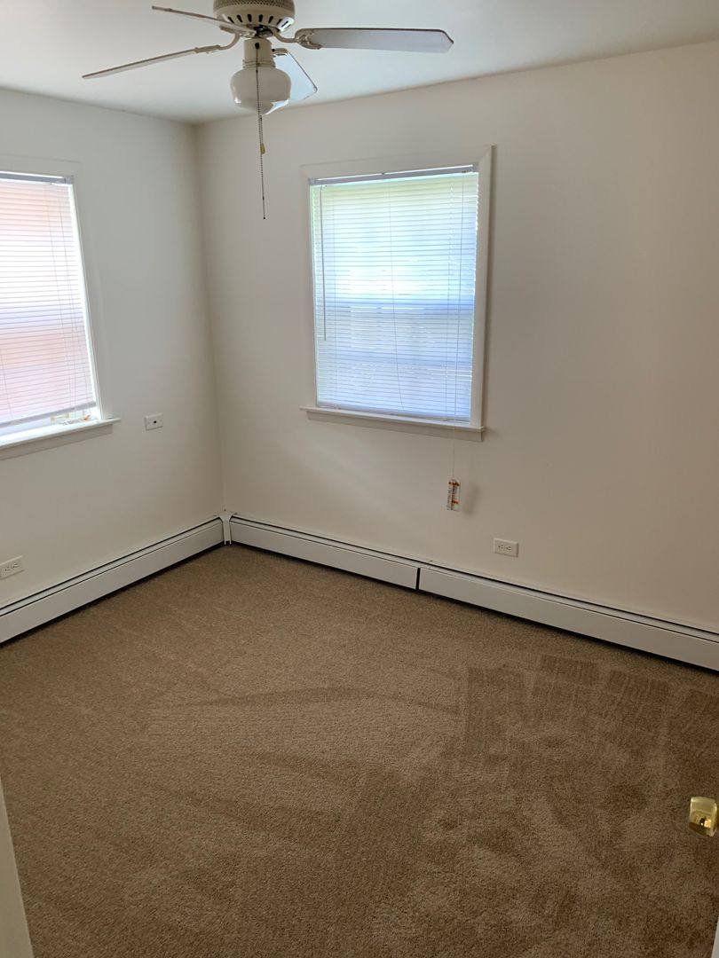 Apartment for rent at 421 Bethel Dr, Joliet, IL 60435